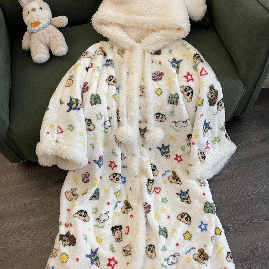 Crayon Shin-chan cartoon coral - огляд і ціна Bathrobe